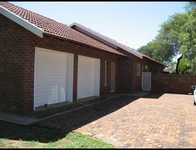 3 BEDROOM PROPERTY TO RENT IN CHROOM PARK